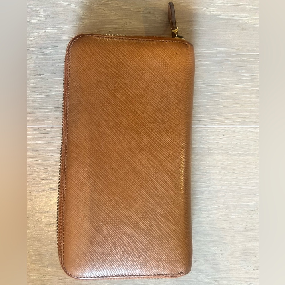 Salvatore Ferragamo Project Wallet -broken zipper - Picture 3 of 6